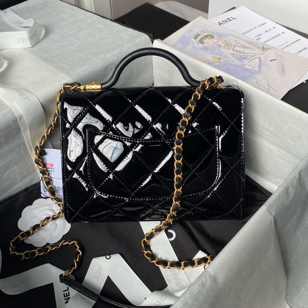 CHANEL 24A Bag AS4957 17x21x8.5cm