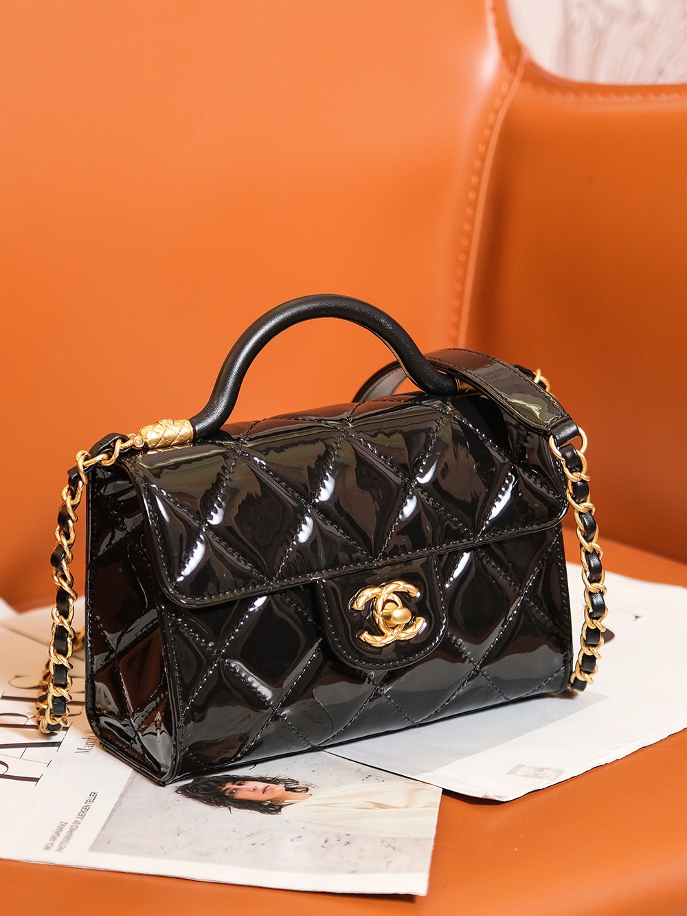 CHANEL Mini Black & Gold Crossbody Bag AS4956 13x18x8cm