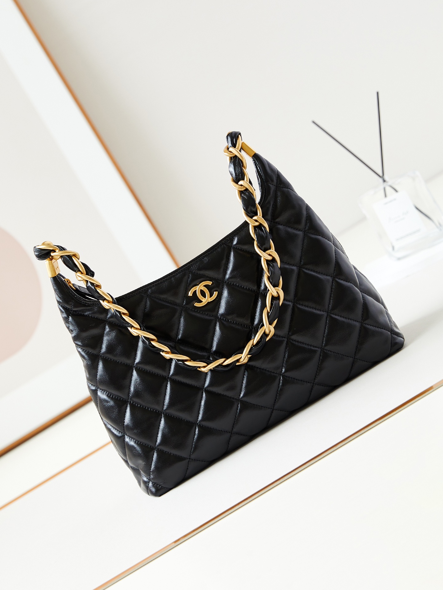 CHANEL High-end Hobo Bag AS4923 Large Size