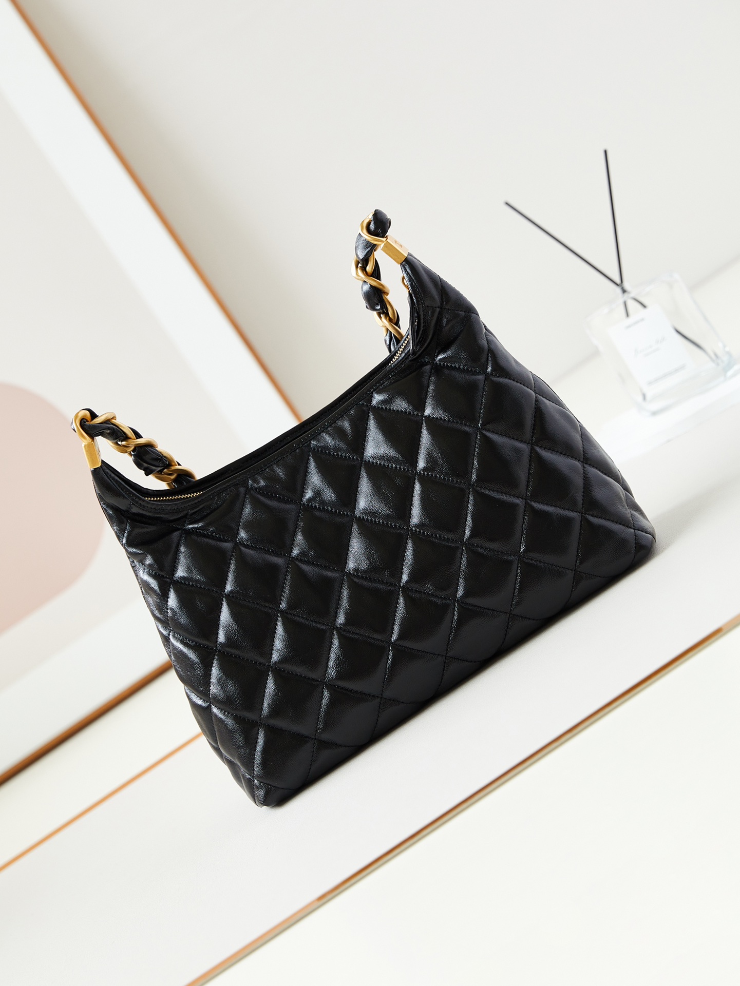 CHANEL High-end Hobo Bag AS4923 Large Size