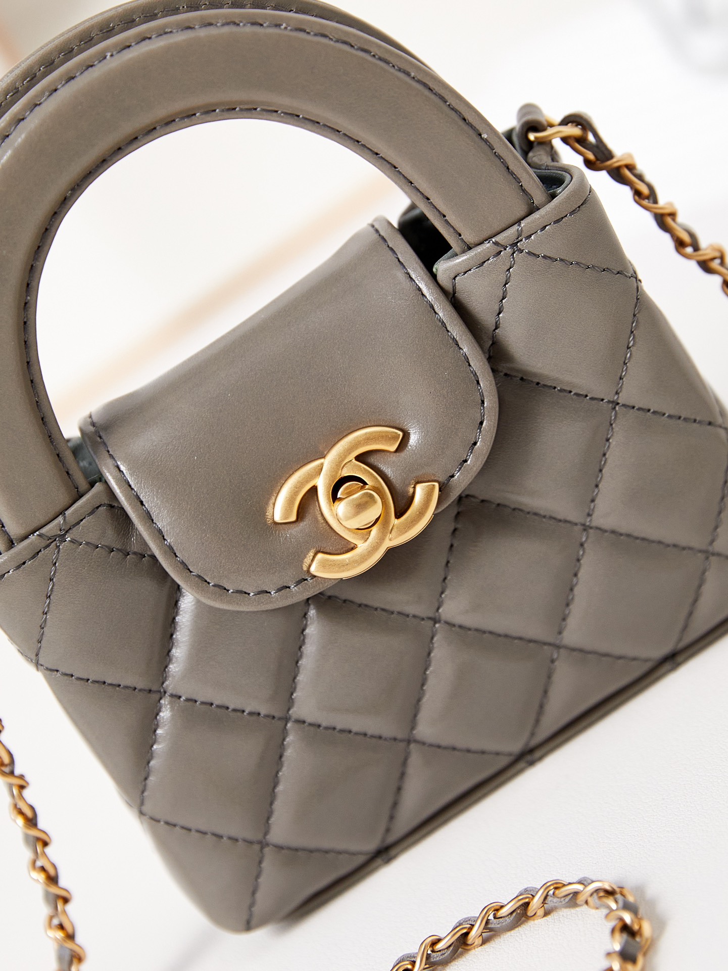 CHANEL 23K Kelly Handle Bag Mini AS3435