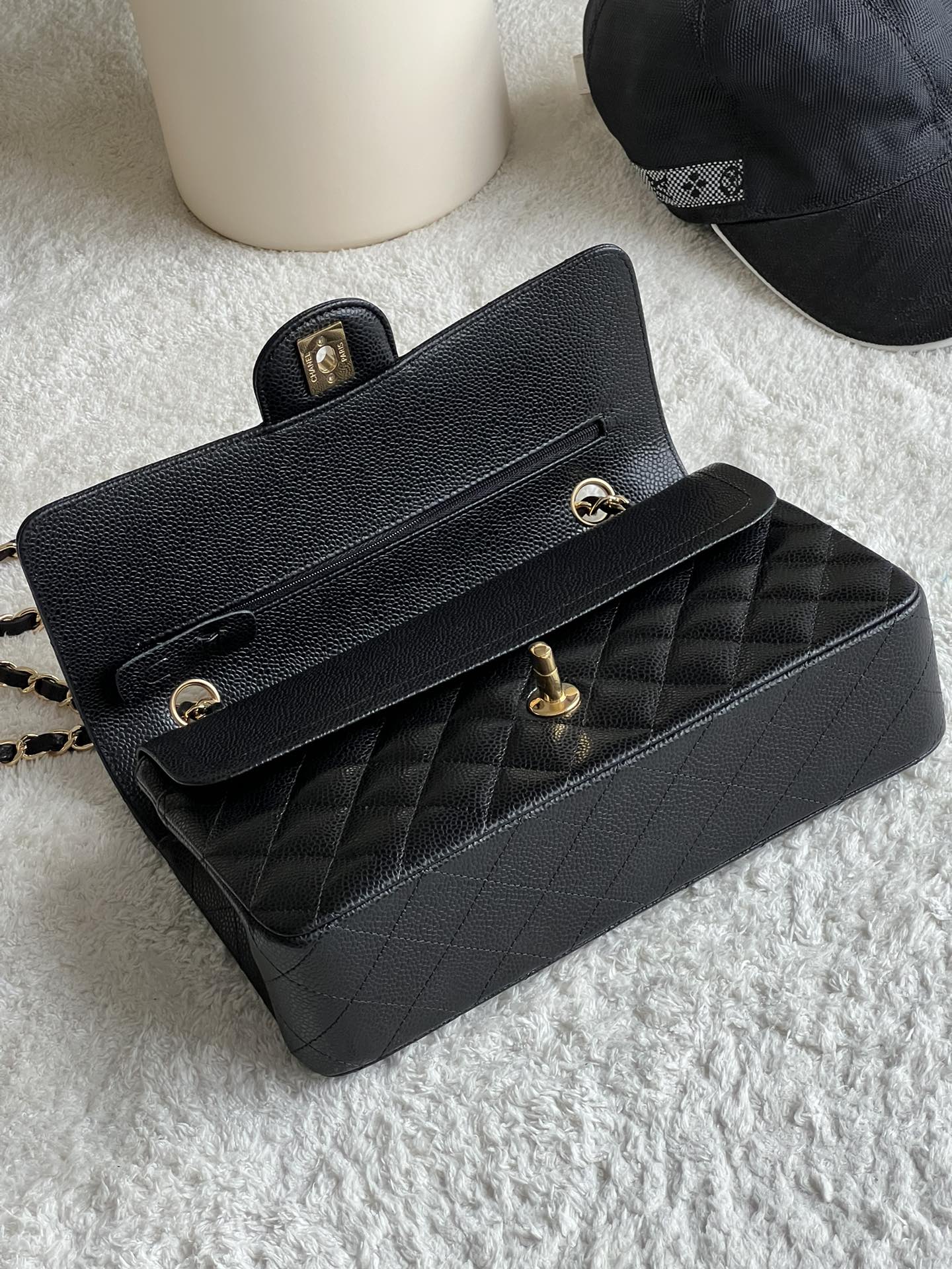 CHANEL 25cm Medium Black French Lychee Bag