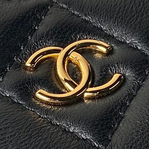 CHANEL 24P Enamel Buckle Hobo Love Bag AP3786 13x20x4.5cm