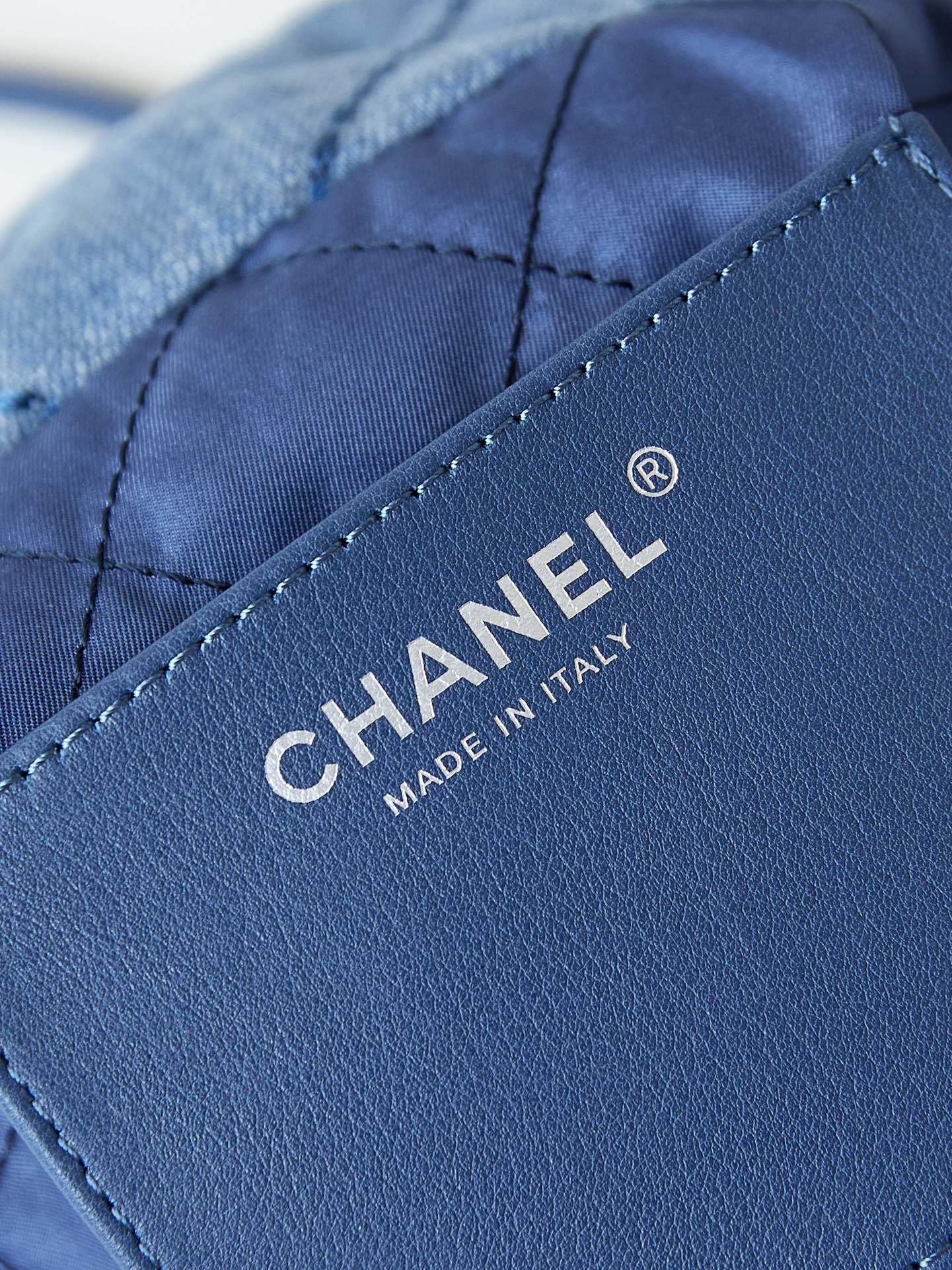 CHANEL 24S Denim Nailing Bag AS3980 20x19x6cm