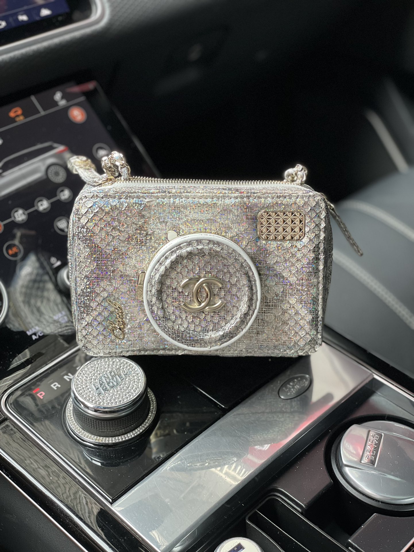 CHANEL Camera Bag Retro Luxurious 11.5x16x6cm