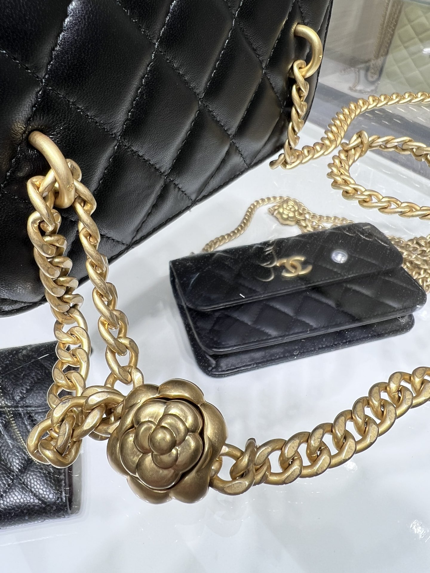 CHANEL 23P Box Bag Camellia Buckle AP3301