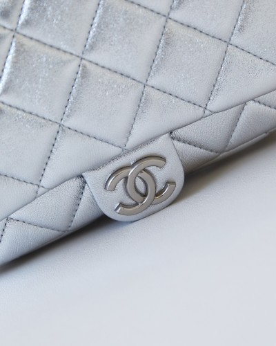 CHANEL 24c Metallic Silver Sheepskin Backpack Bag AS4621 19x20x5.5cm