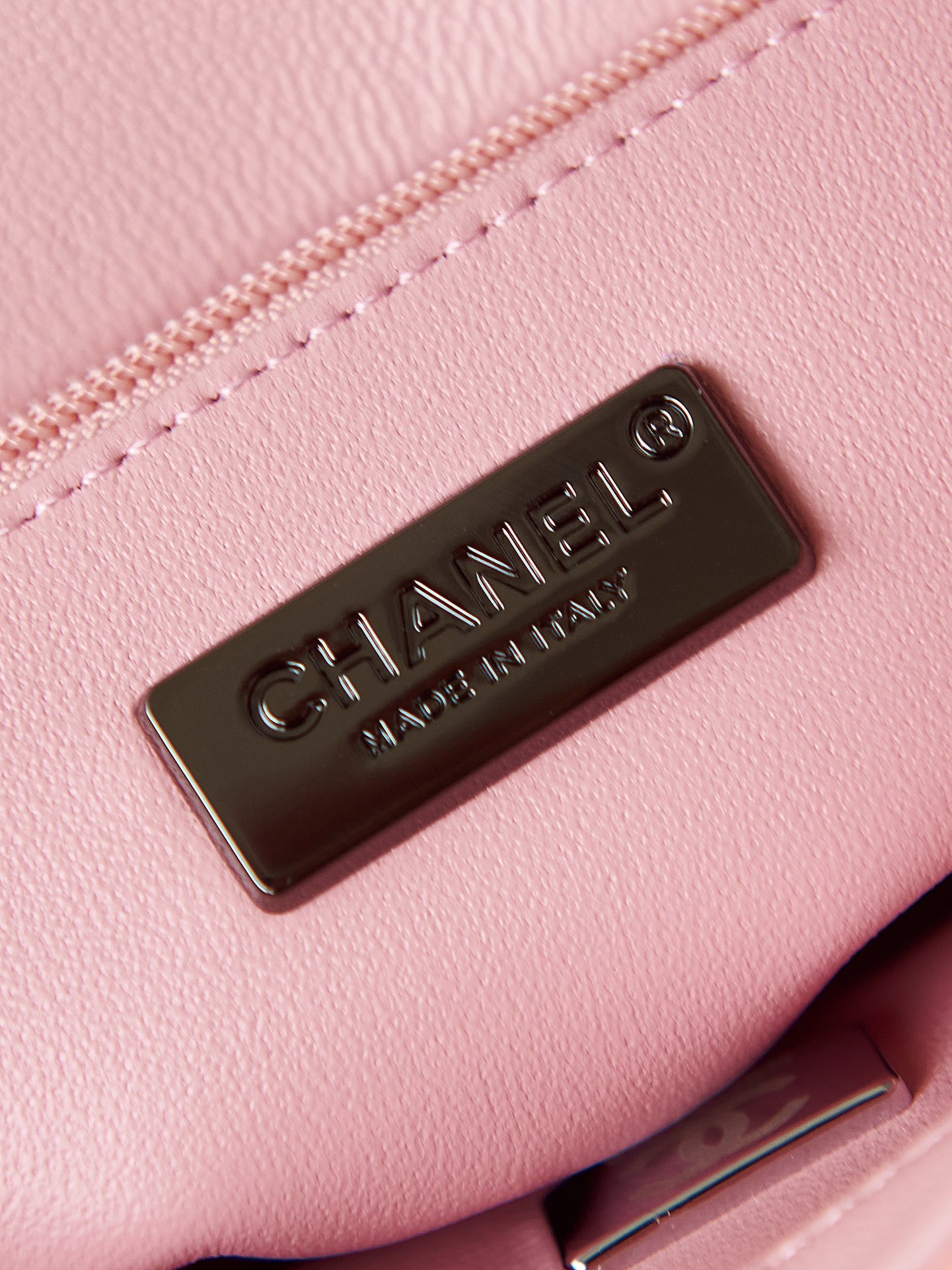 CHANEL 24p Xiaoxiang Crystal Sequin Series Chege Pink