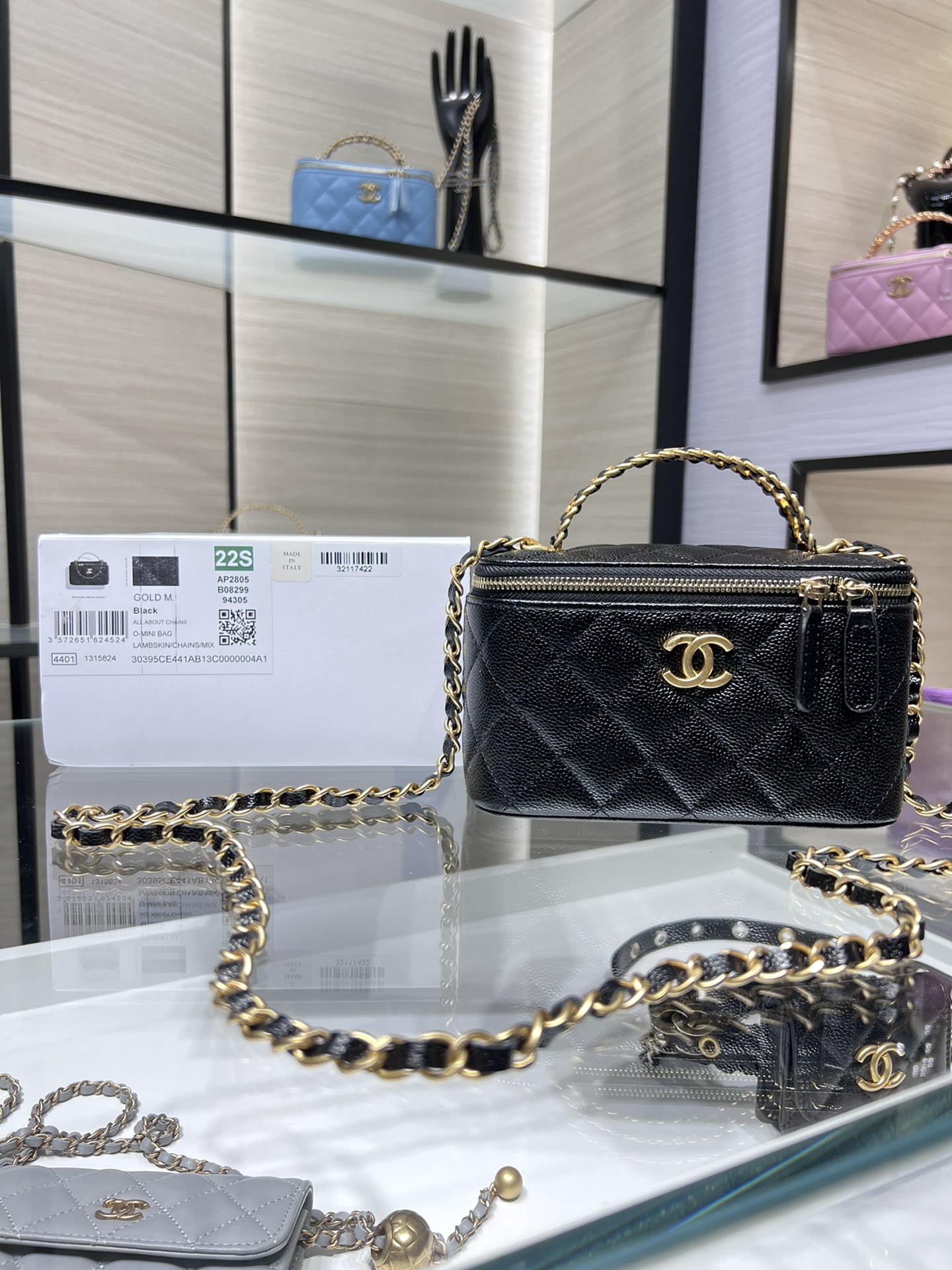 CHANEL 22 Letter Handle Box Bag AP2805