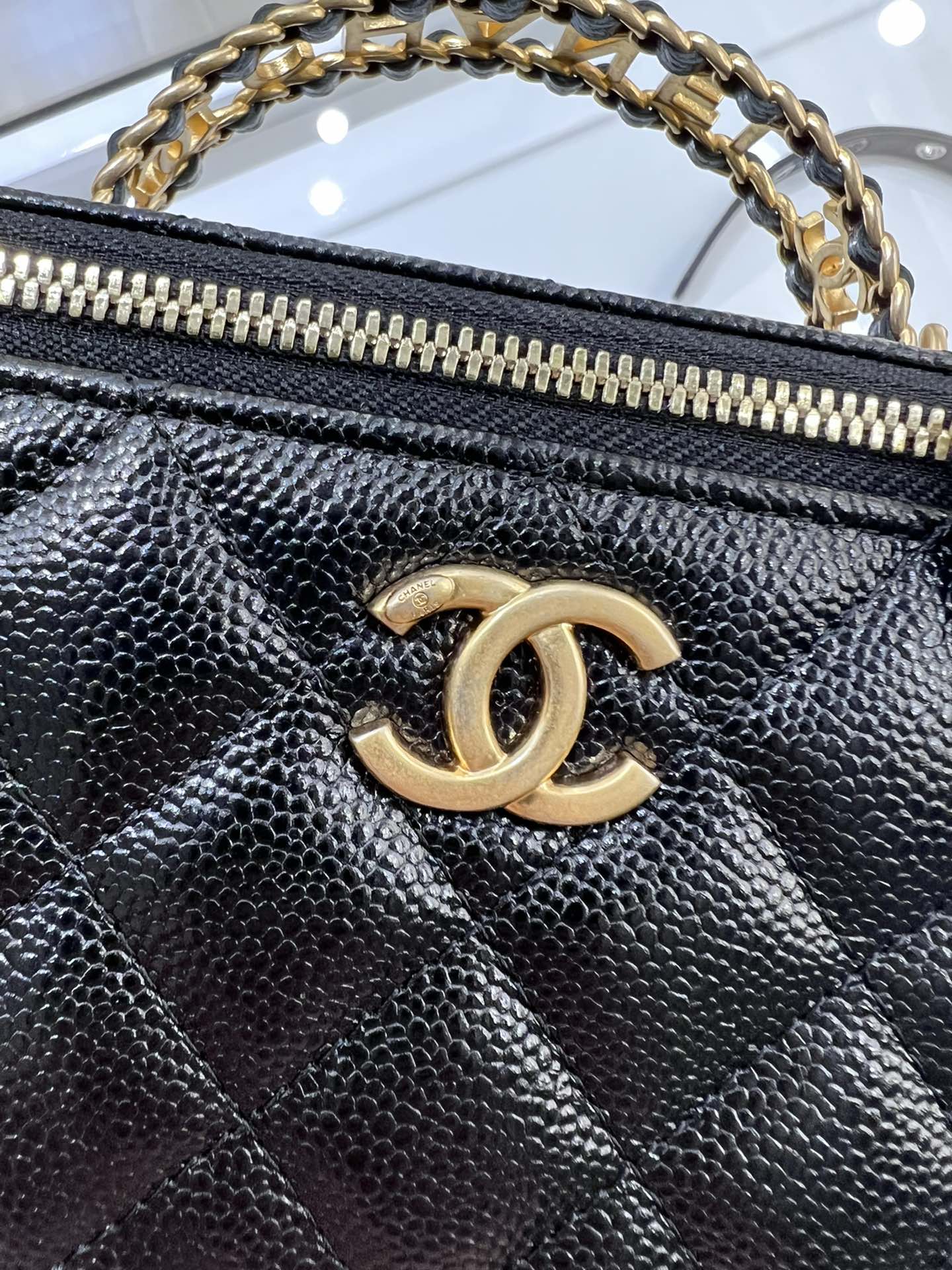 CHANEL 22 Letter Handle Box Bag AP2805