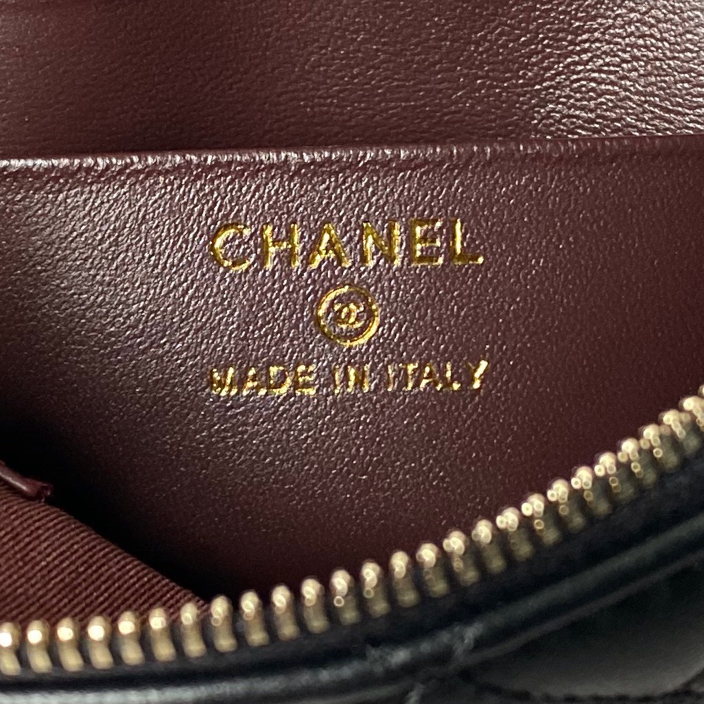 CHANEL 24s Sheepskin Shell Bag AP4000 11x16x2.5cm