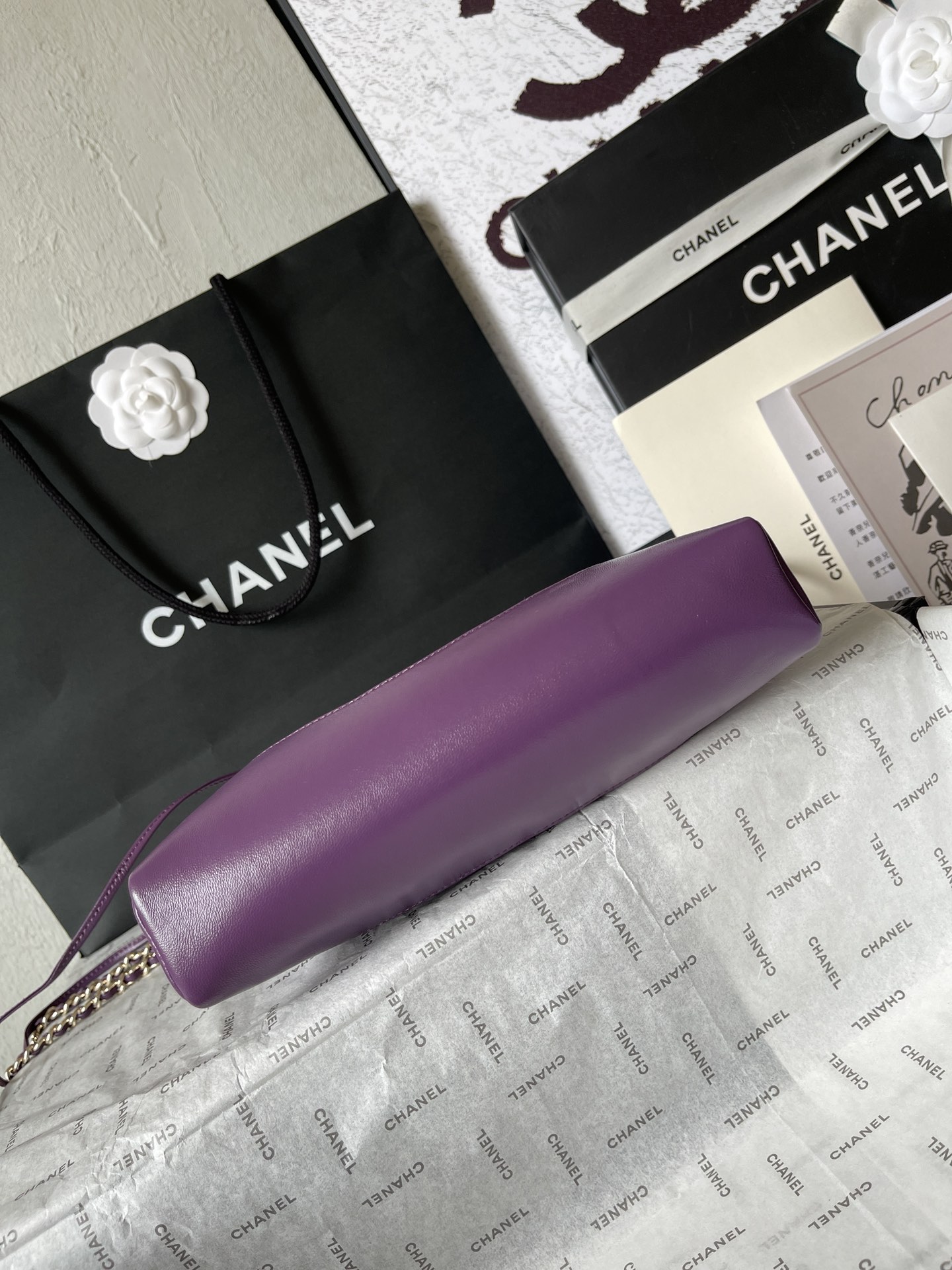 CHANEL 23A King Bomb Mini 31 Bag AS4133 22x23x5.5cm