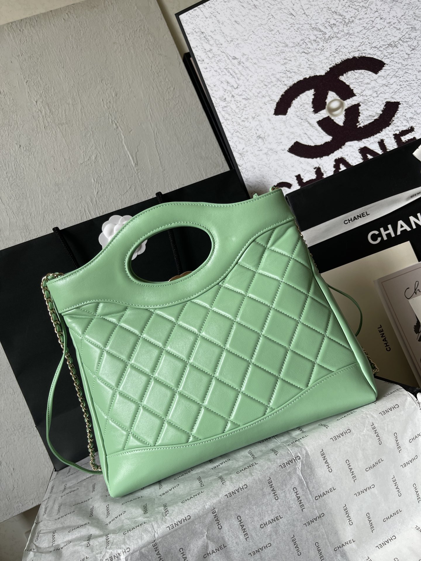 CHANEL 23p King Bomb Medium 31 Bag AS4133 30x29x9cm