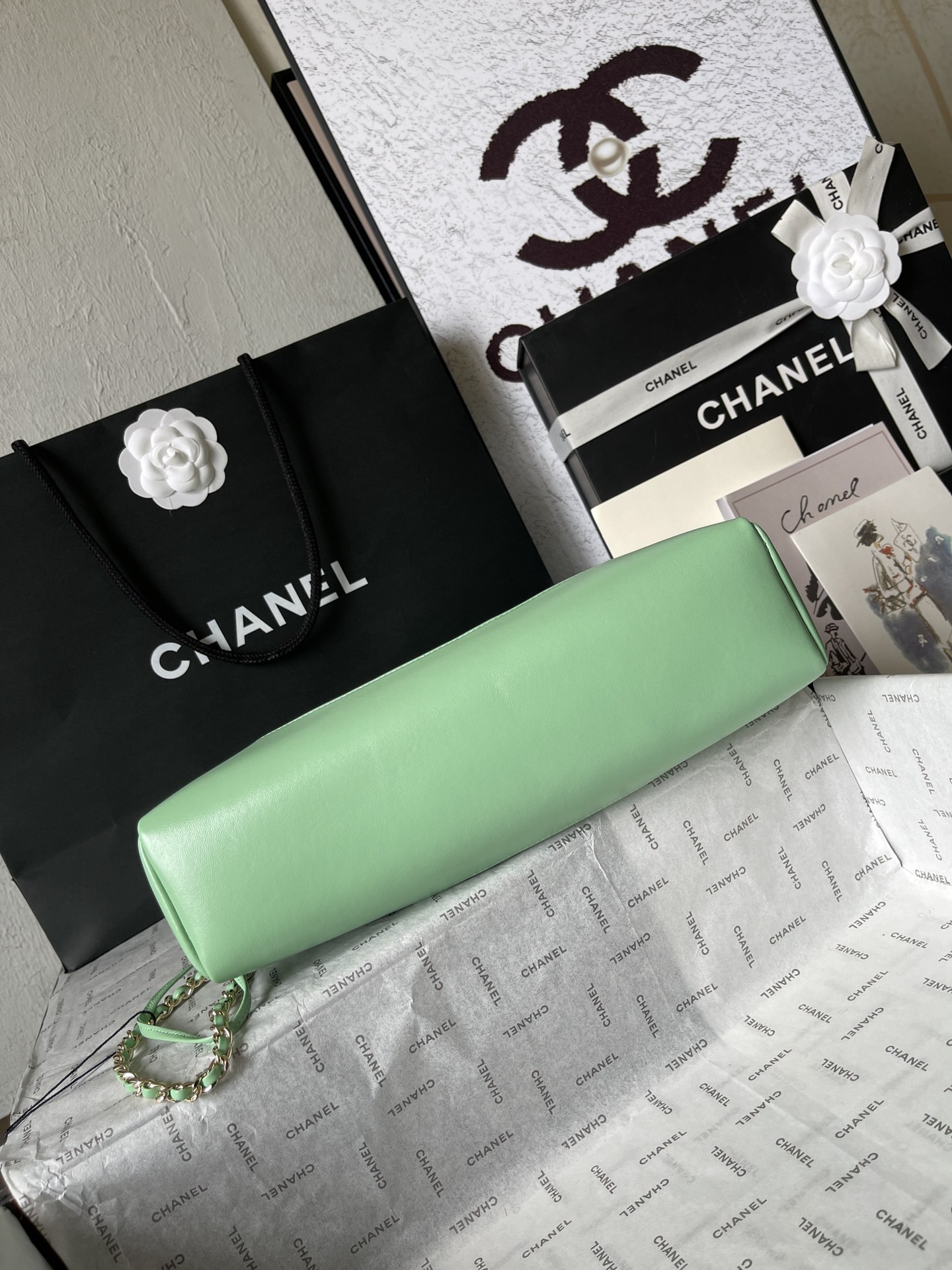 CHANEL 23p King Bomb Medium 31 Bag AS4133 30x29x9cm