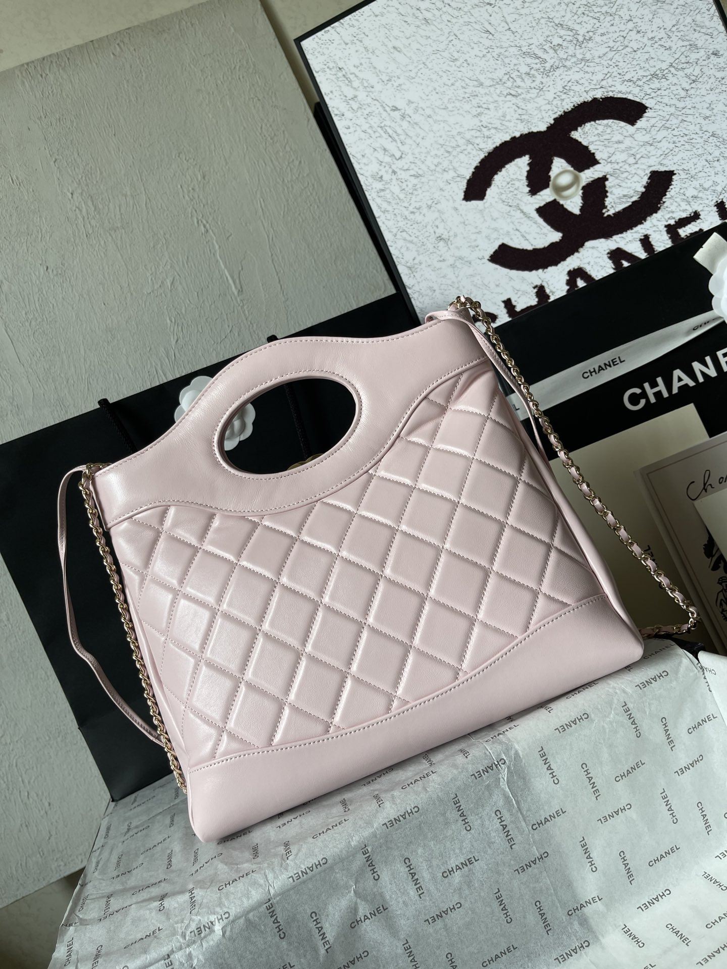 CHANEL 23p King Bomb Medium 31 Bag AS4133 30x29x9cm