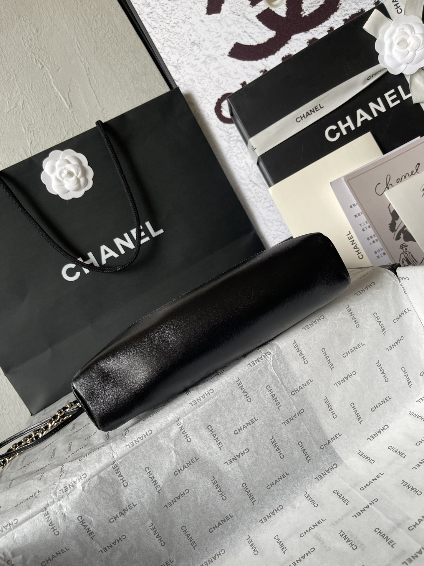 CHANEL 23A King Bomb Mini 31 Bag AS4133 22x23x5.5cm