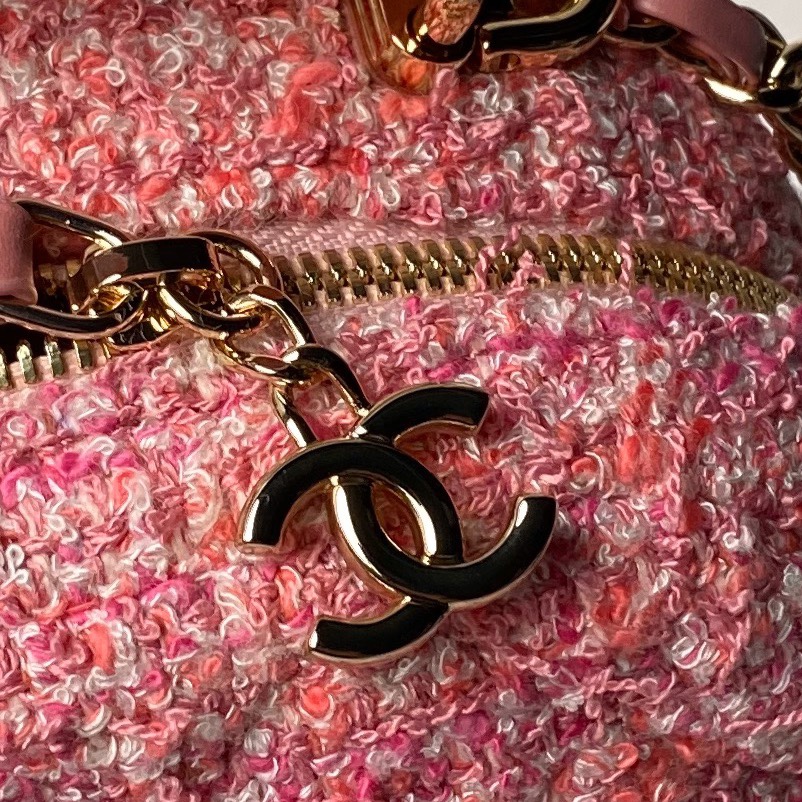 CHANEL 24S Mini Pink Woolen Bag AP3753 18x13x9cm