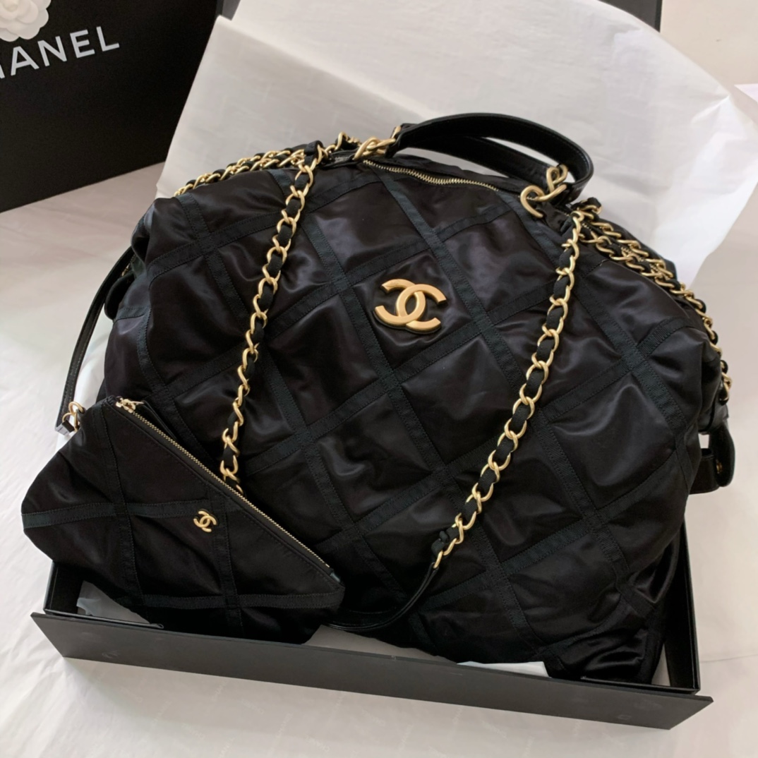 CHANEL 22P Black Nylon MAX Bowling Bag 25x46x28cm