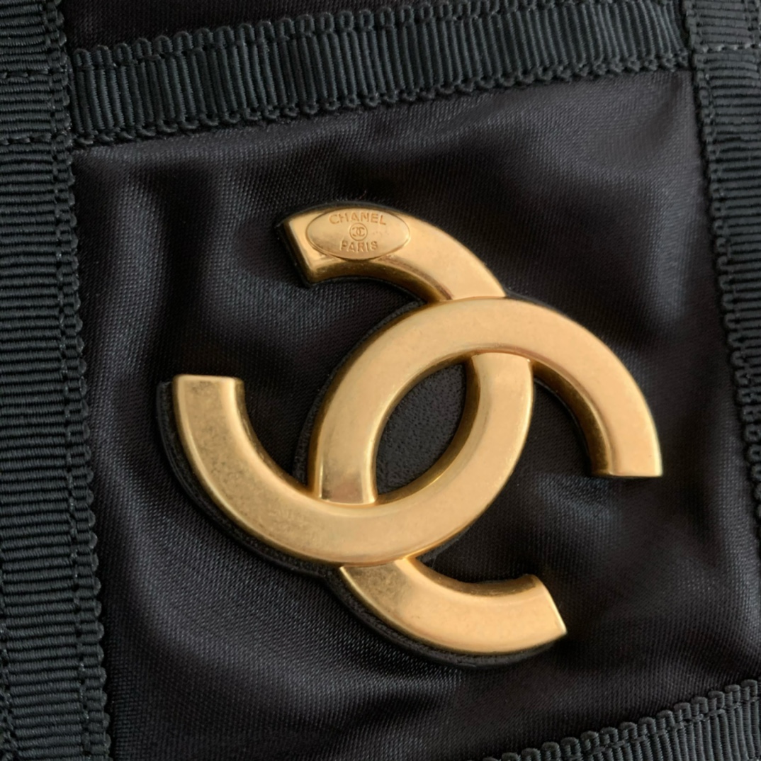 CHANEL 22P Black Nylon MAX Bowling Bag 25x46x28cm