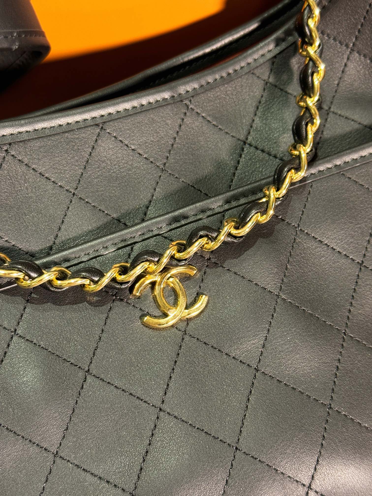 CHANEL Second-Hand Limited Edition Hippie Hobo Bag