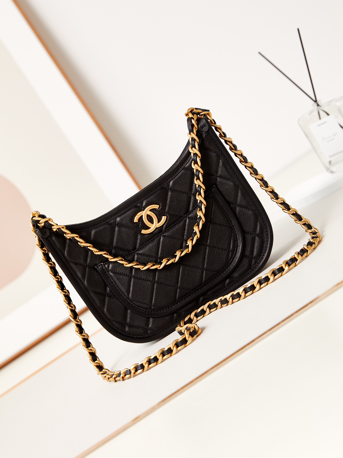 CHANEL 24S Cowhide Underarm Bag AS4666 20x24x6cm