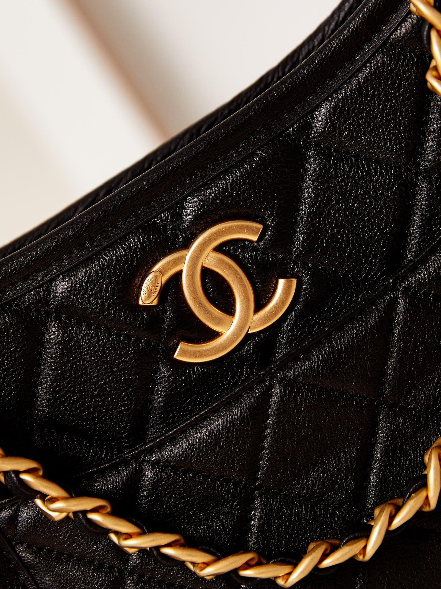 CHANEL 24S Cowhide Underarm Bag AS4666 20x24x6cm