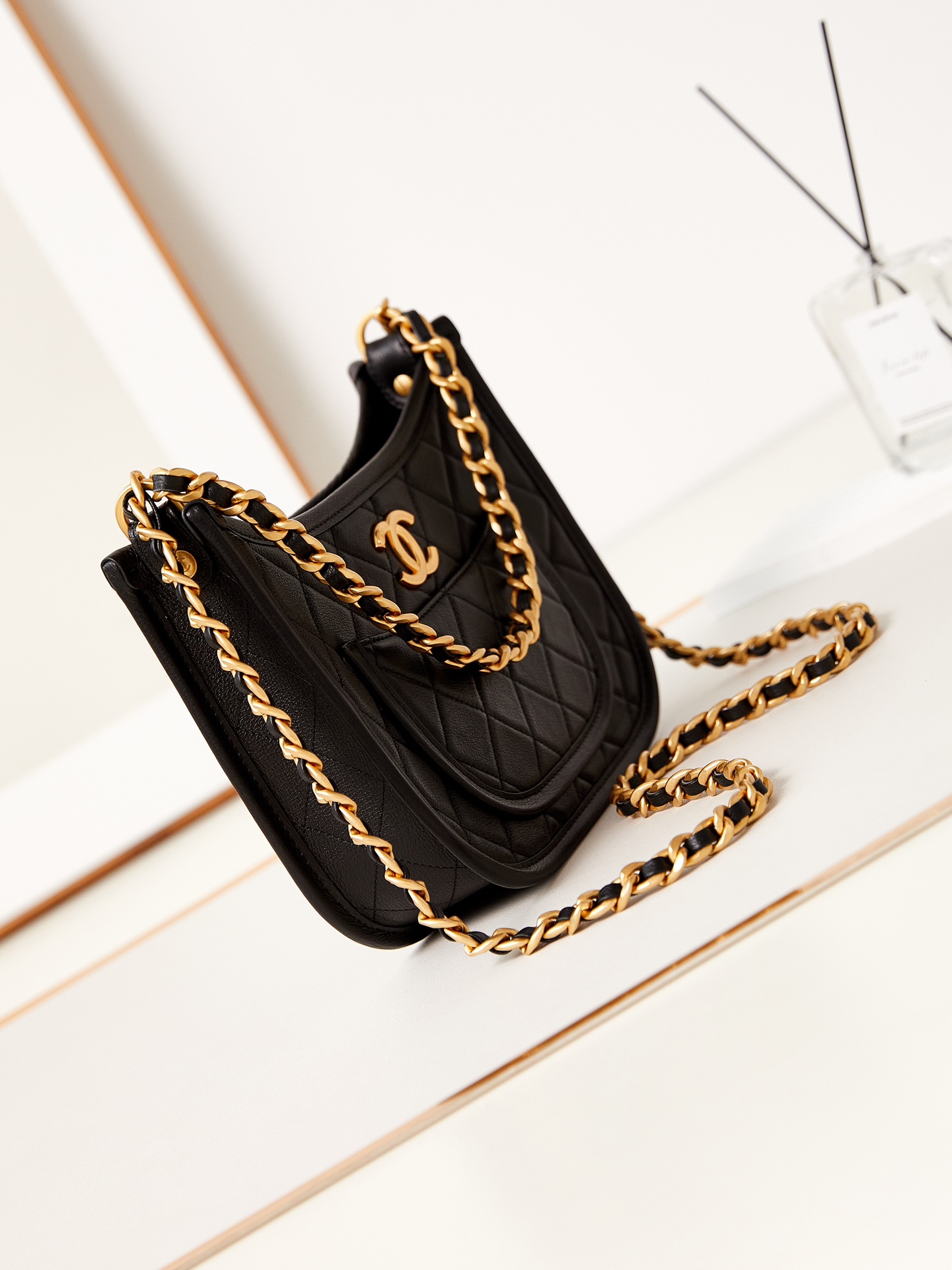 CHANEL 24S Cowhide Underarm Bag AS4666 20x24x6cm