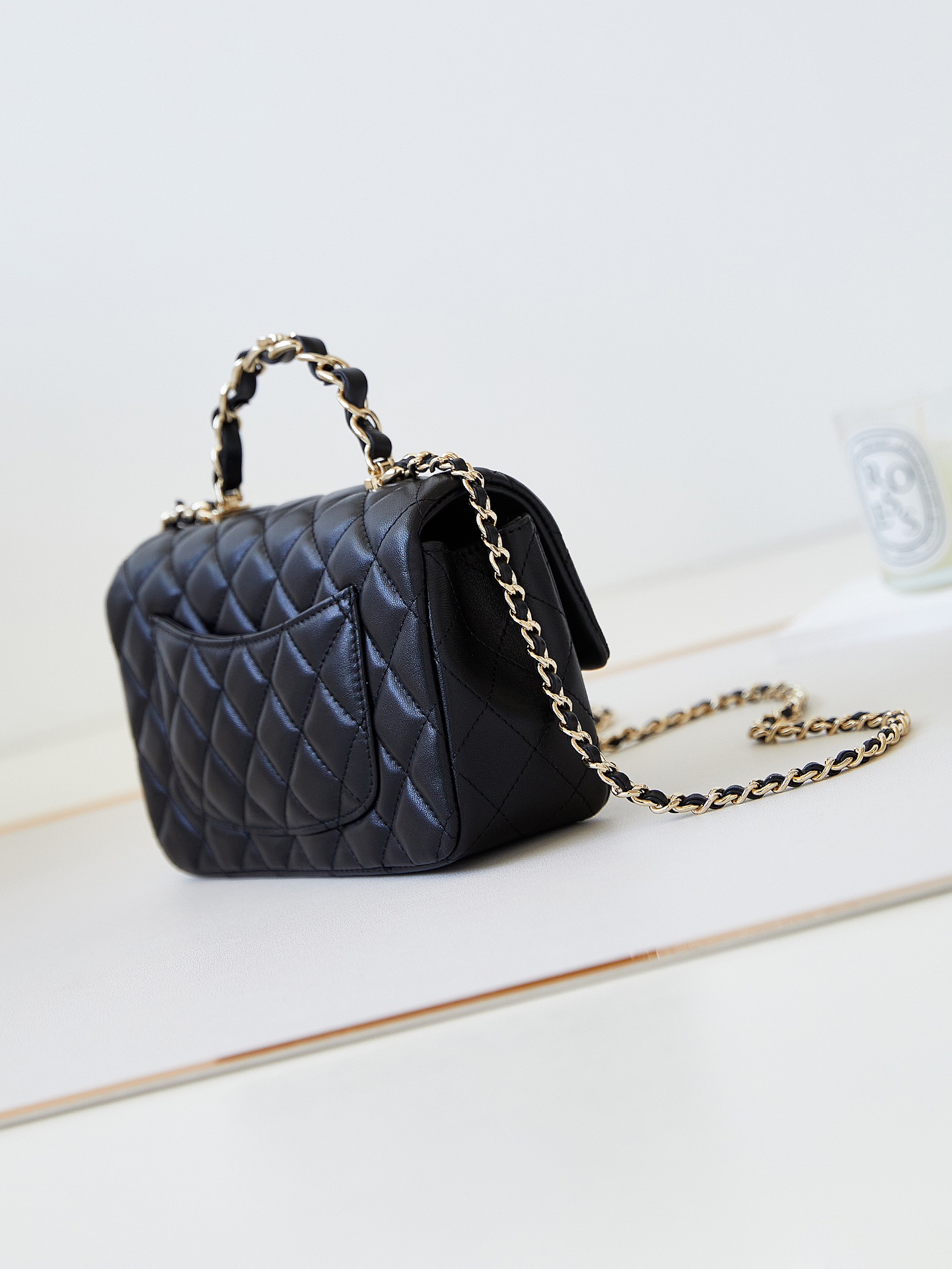 CHANEL 23K Handle CF Mini Lambskin Bag AS2431 12x20x6cm