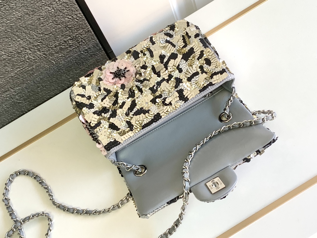 CHANEL New Pearl Flap Bag 24C, 25cm