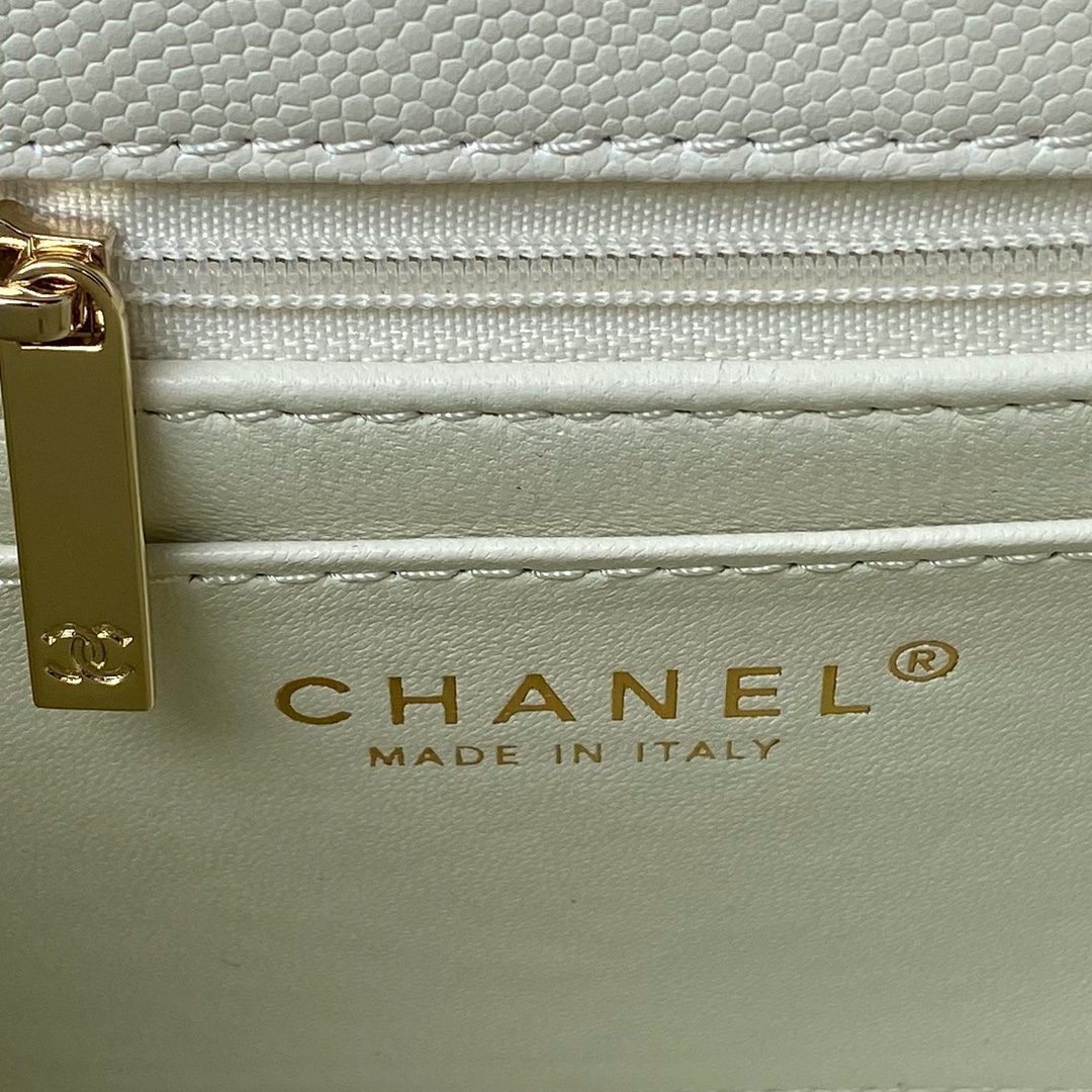 CHANEL 24p Lychee Leather Kelly Bag AS4711 16x21x9.5cm