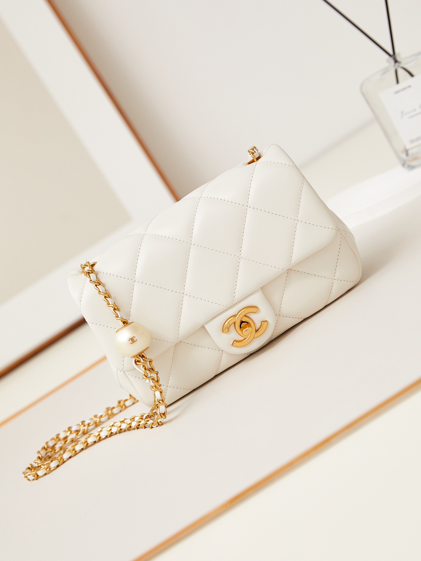 CHANEL 24S Pearl Glutinous Rice Ball Bag AS4861 13x20x6.5cm