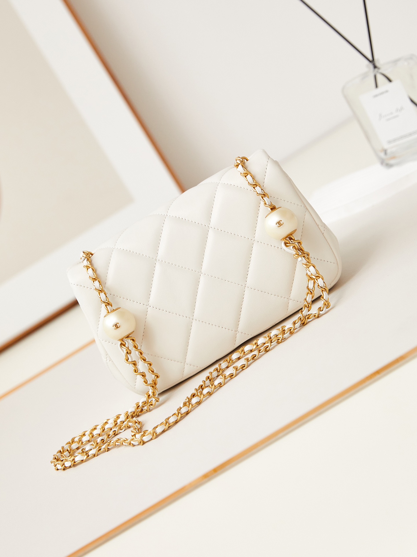 CHANEL 24S Pearl Glutinous Rice Ball Bag AS4861 13x20x6.5cm