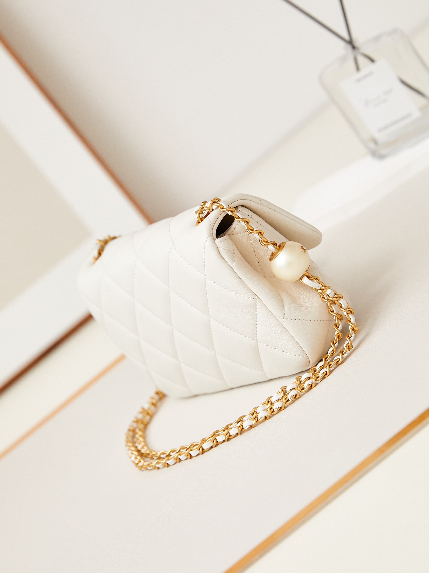 CHANEL 24S Pearl Glutinous Rice Ball Bag AS4861 13x20x6.5cm