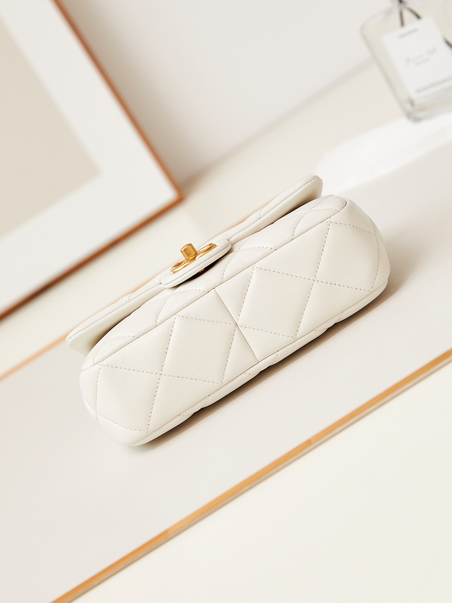 CHANEL 24S Pearl Glutinous Rice Ball Bag AS4861 13x20x6.5cm