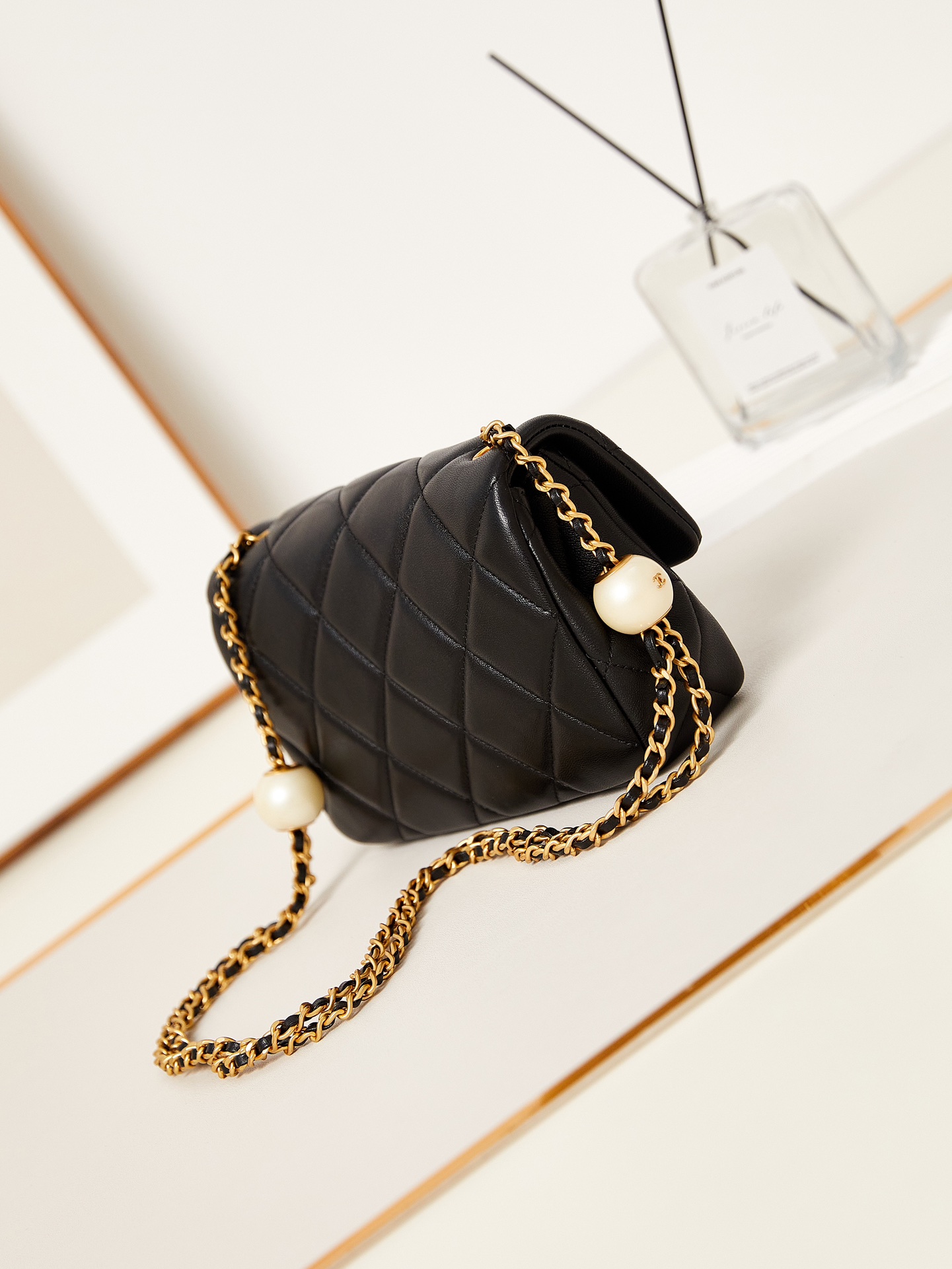 CHANEL 24S Pearl Glutinous Rice Ball Bag AS4861 13x20x6.5cm