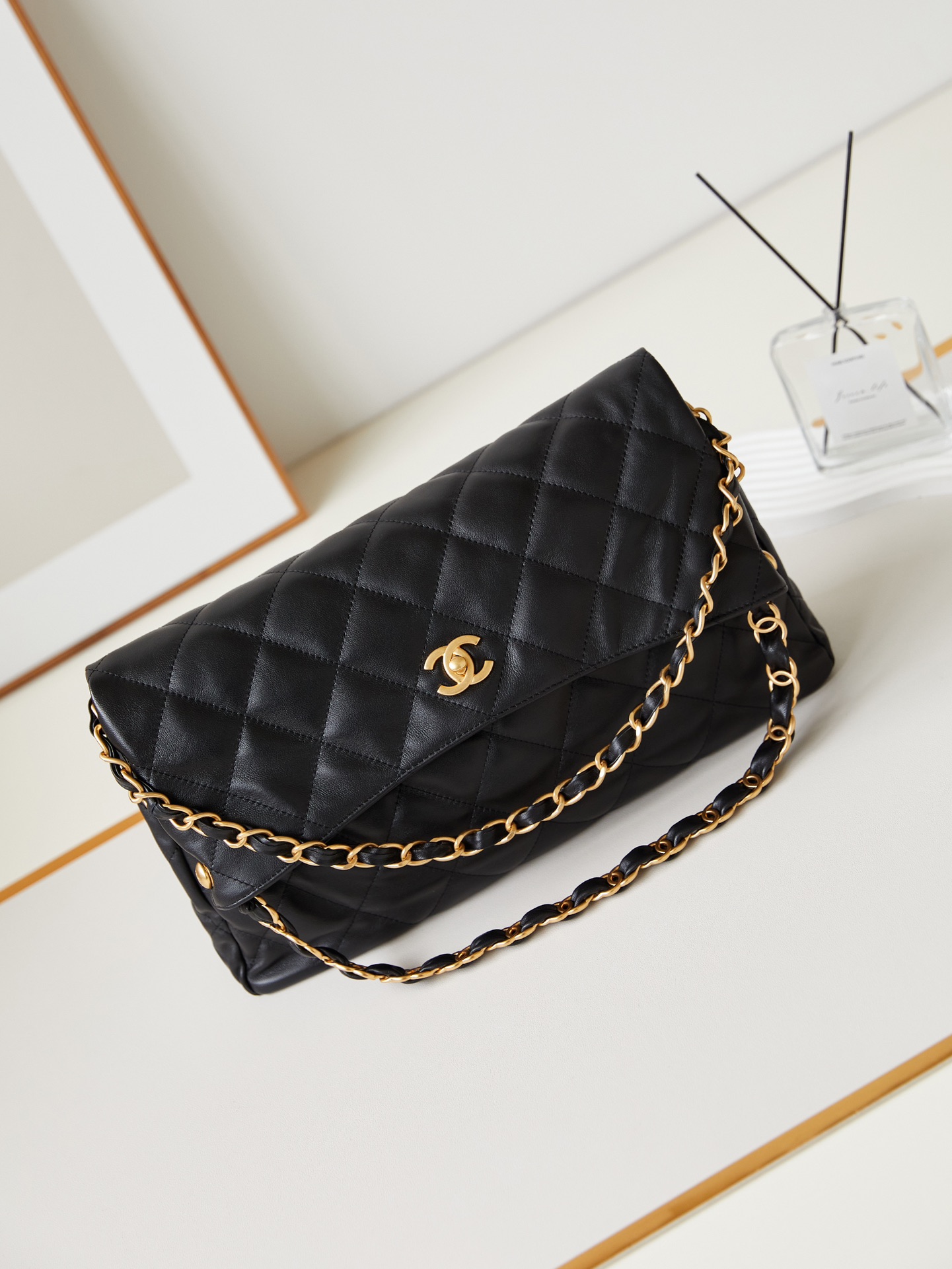 CHANEL 24P Hobo Armpit Bag Large Lambskin AS4755 24x36x9cm