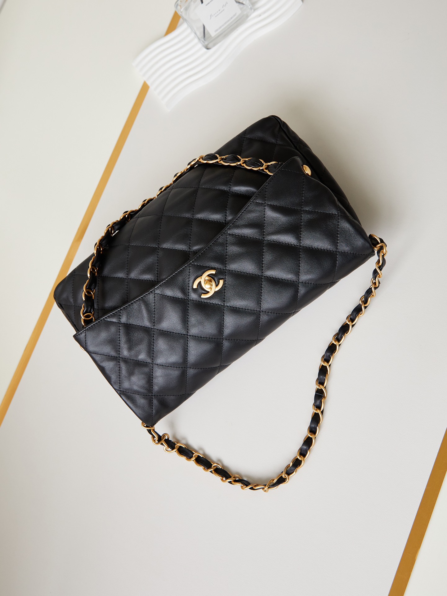 CHANEL 24P Hobo Armpit Bag Large Lambskin AS4755 24x36x9cm