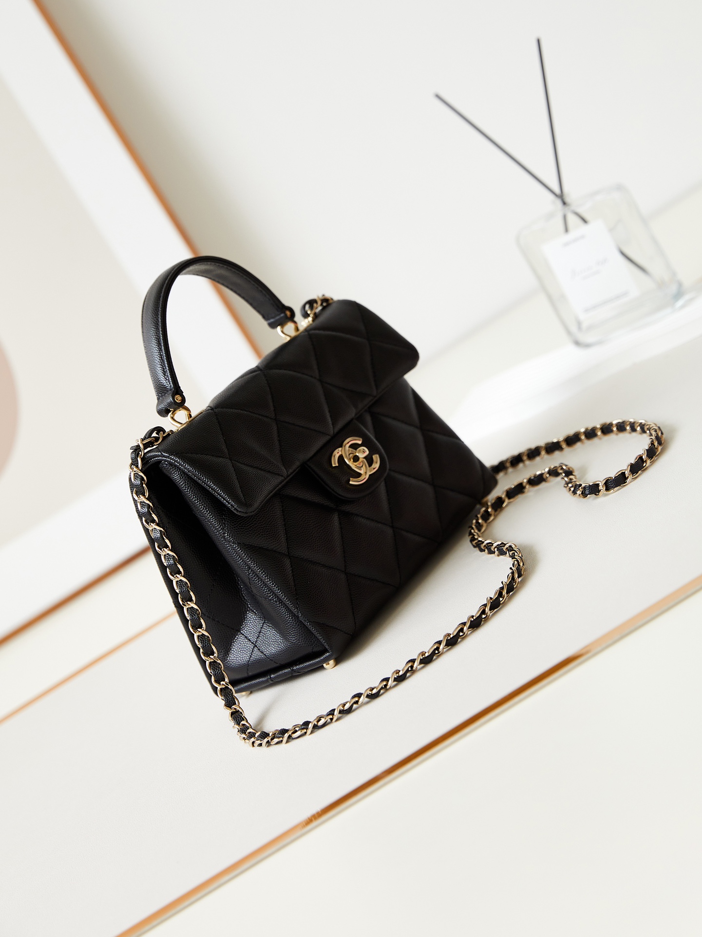 CHANEL 24P Kelly Lychee Leather Bag AS4711 16x21x9.5cm