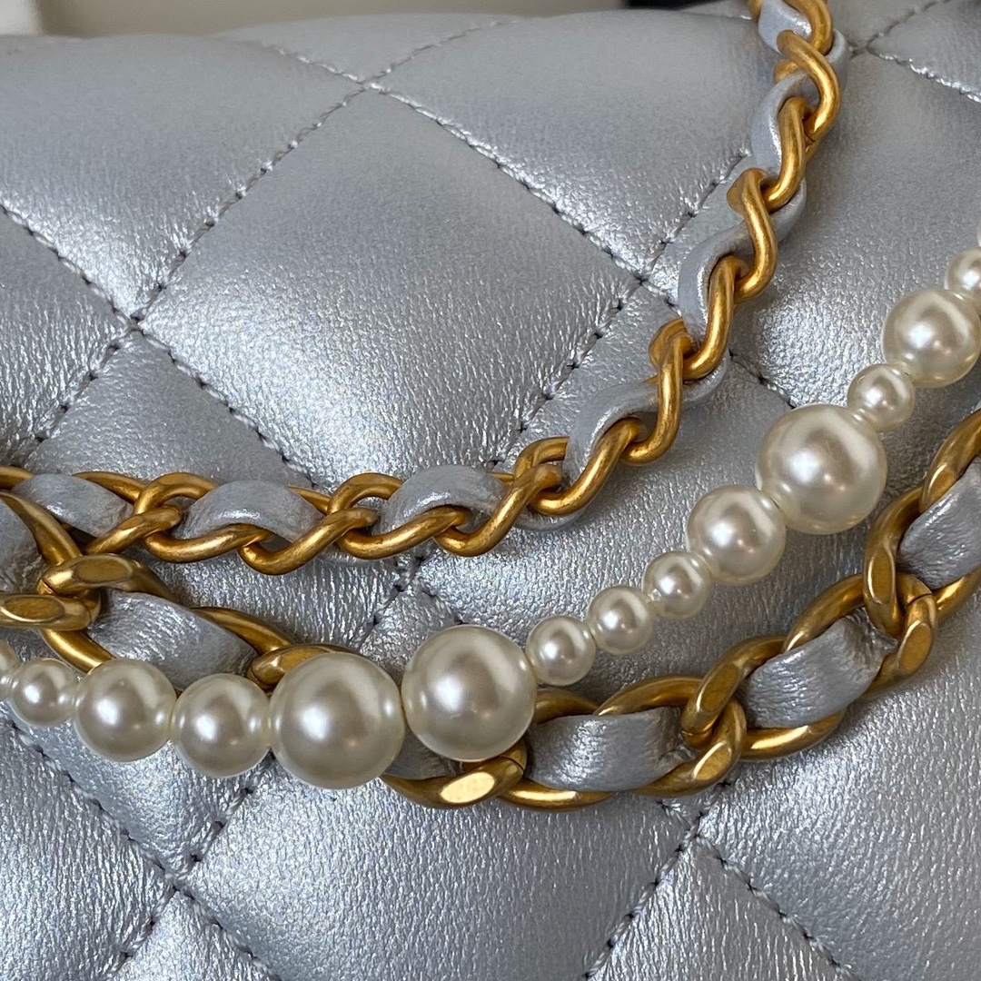 CHANEL 24P Pearl Chain Mini Bag AS4385 12.5x17x5cm