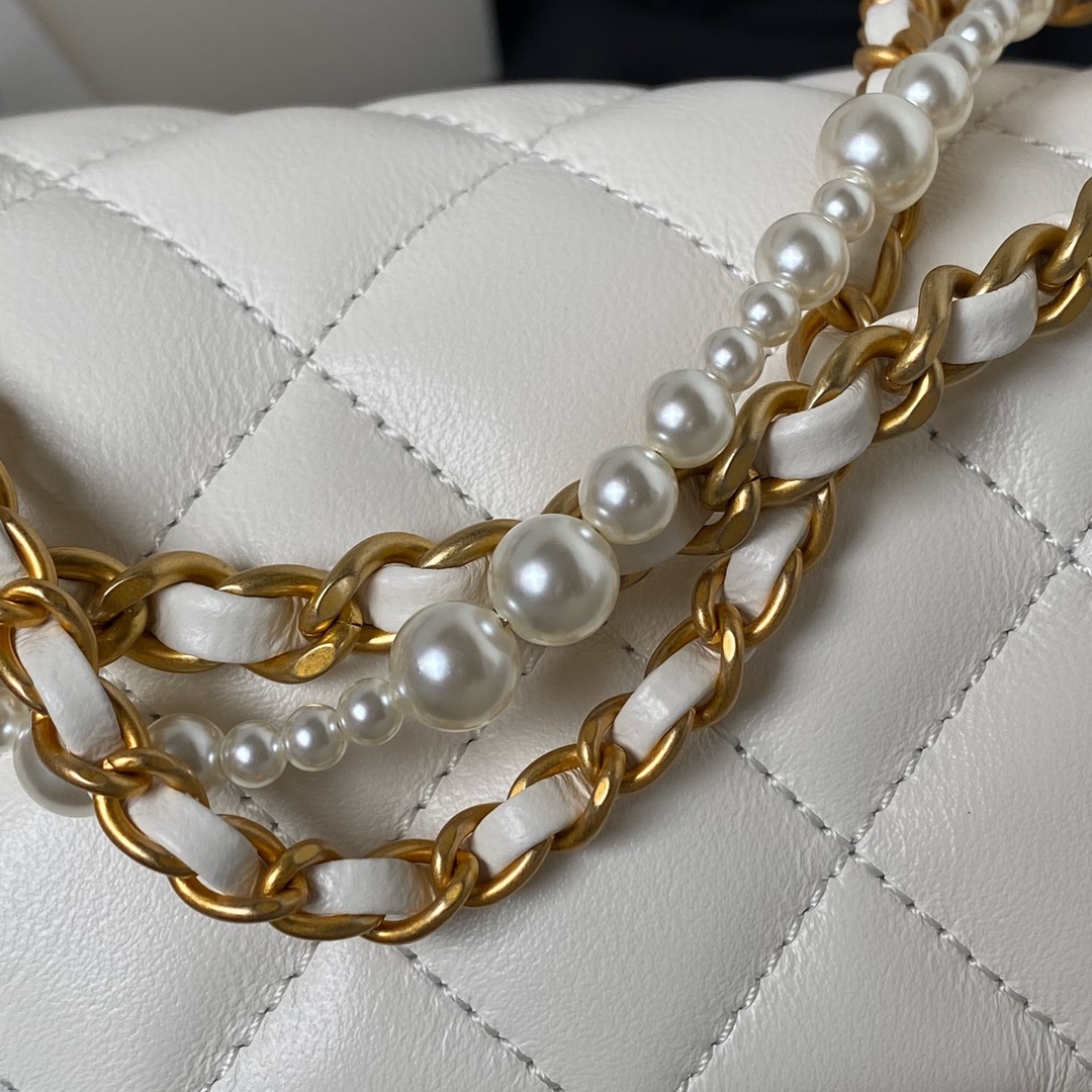 CHANEL 24P Pearl Chain Mini Bag AS4385 12.5x17x5cm