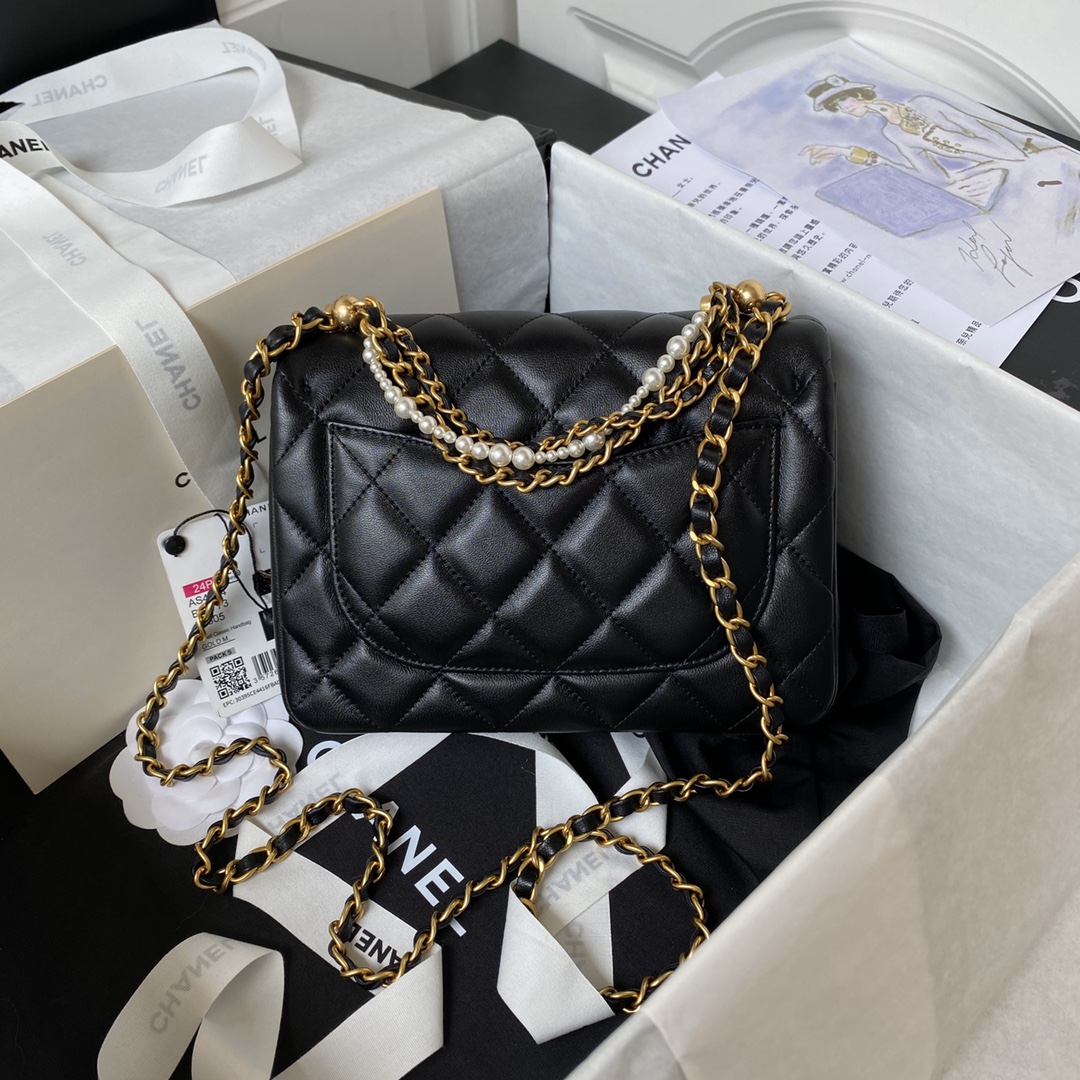 CHANEL 24P Pearl Chain Mini Bag AS4384 14.5x19.5x7.5cm