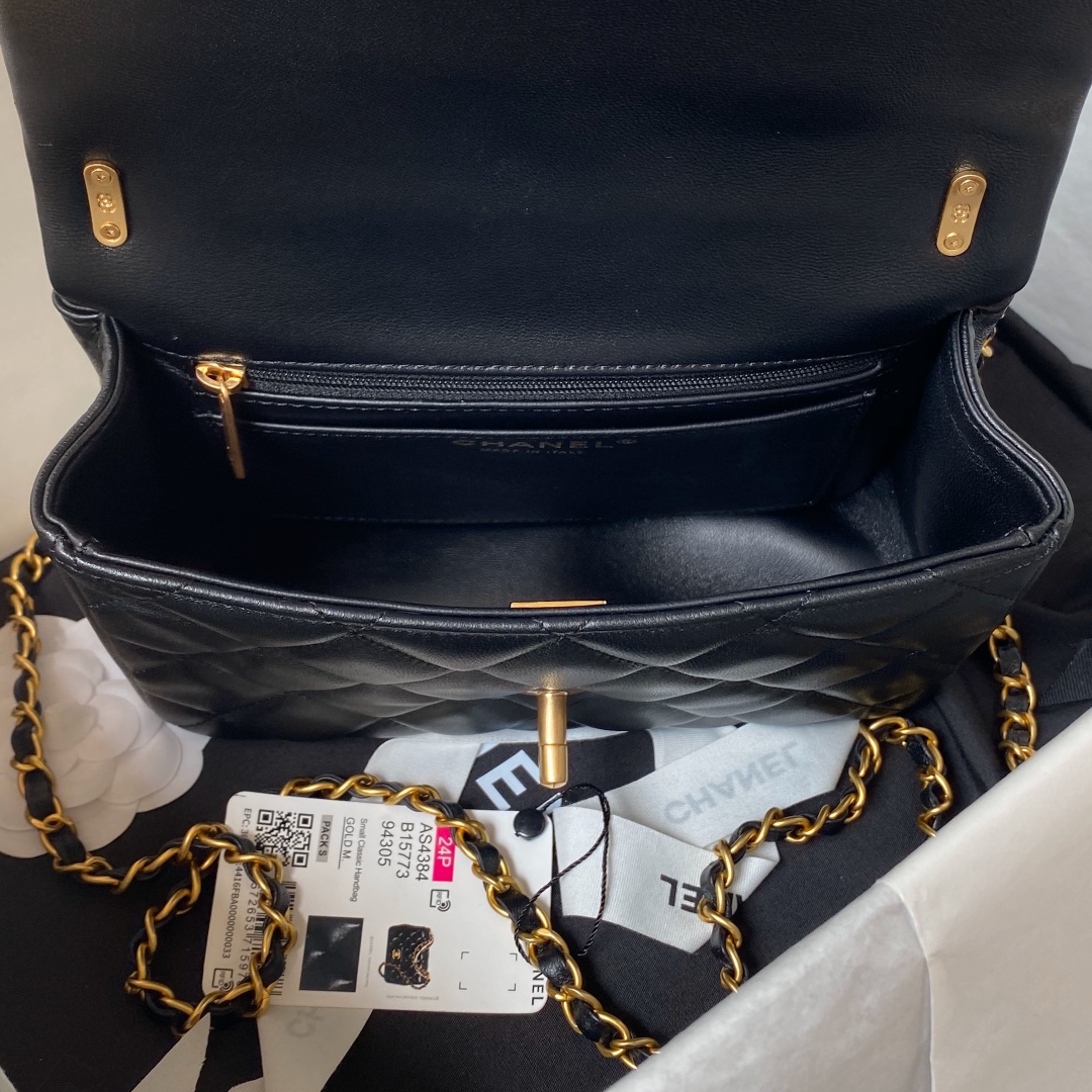 CHANEL 24P Pearl Chain Mini Bag AS4384 14.5x19.5x7.5cm