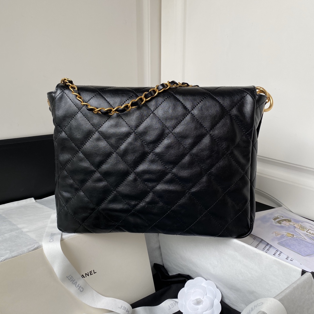 CHANEL 24P Hobo Hippie Messenger Bag AS4668 21.5x30x5cm