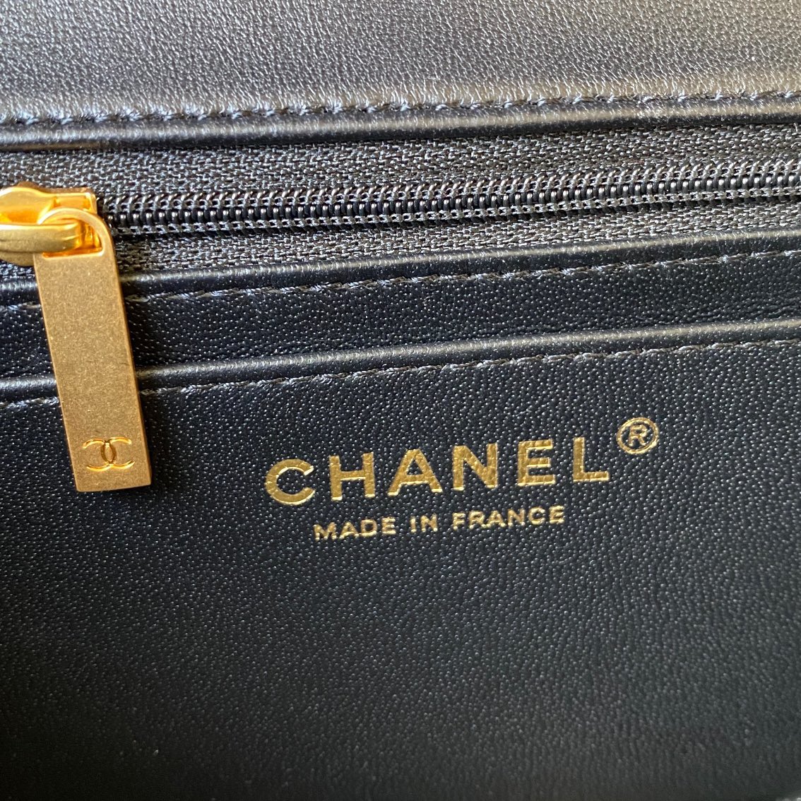 CHANEL Mini CF Handle Handbag AS2431 20x12x6cm