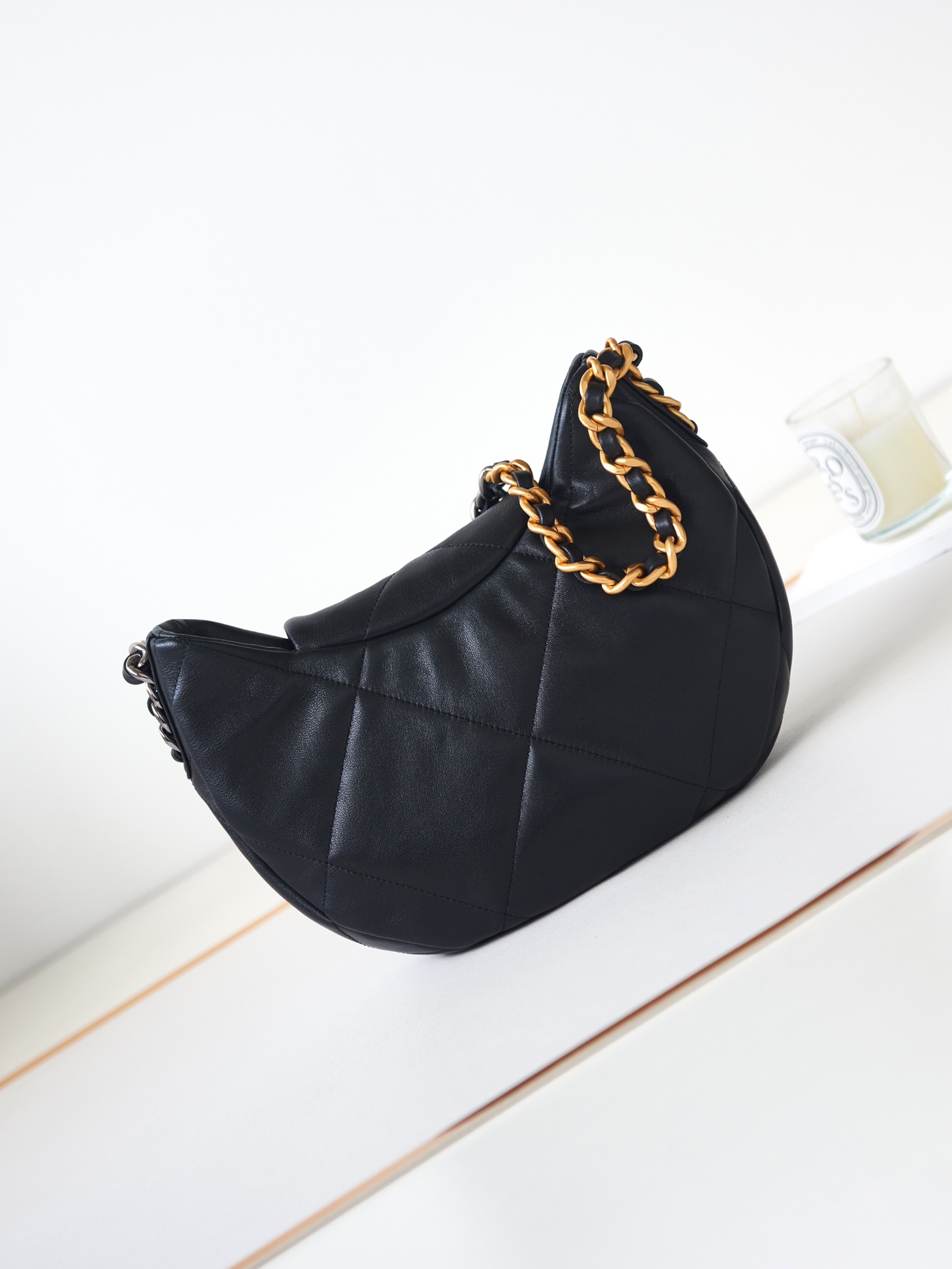 CHANEL 24C 19 Underarm Bag AS4638 23cm