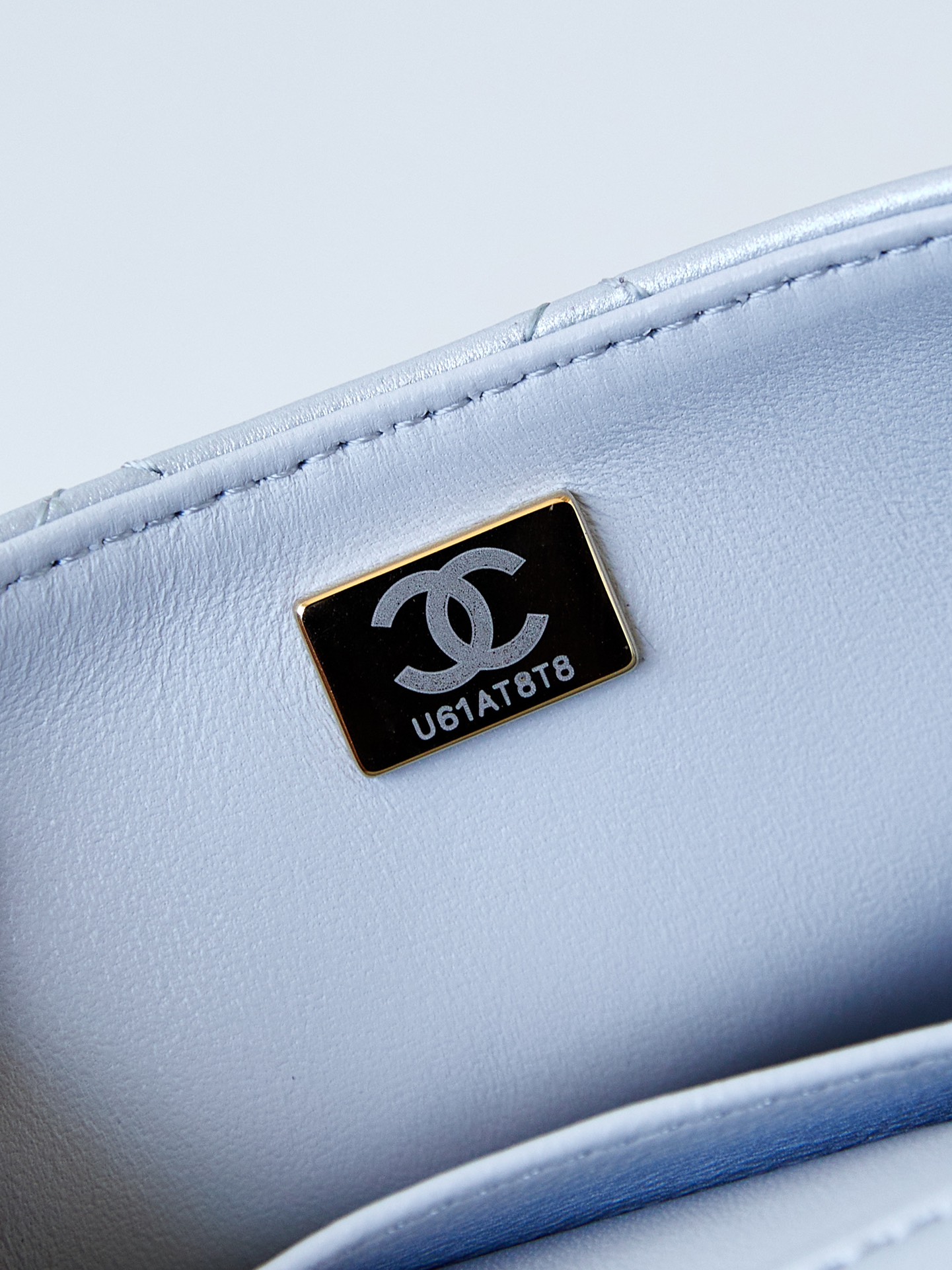 CHANEL 24P's Pearl T-Shirt Bag AS4385 12.5x17x5cm