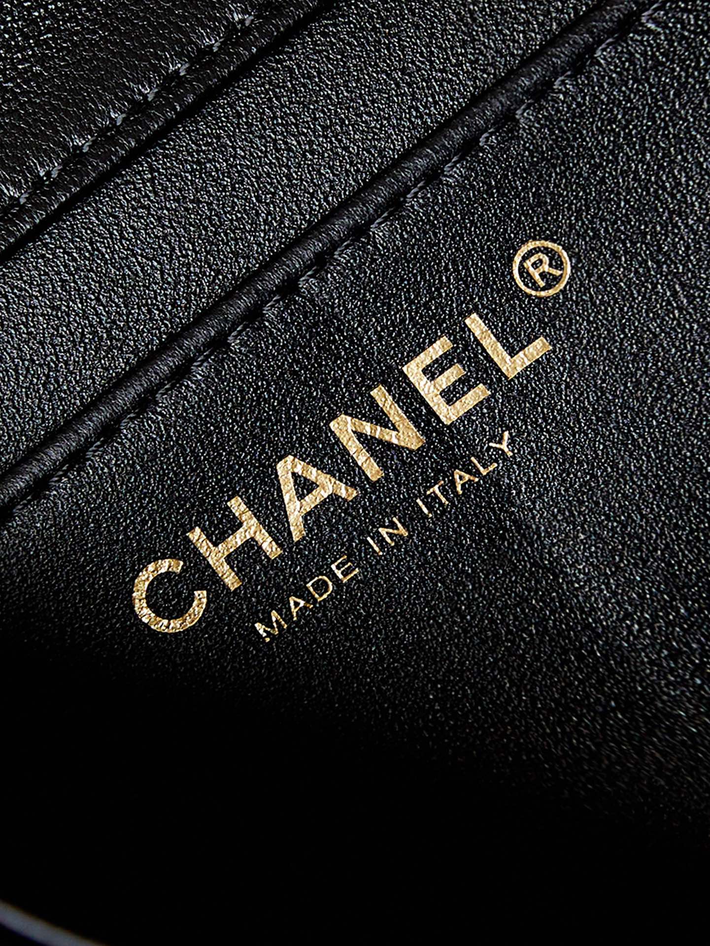 CHANEL 24P Pearl Square Fat T-Shirt Bag AS4385 12.5x17x5cm