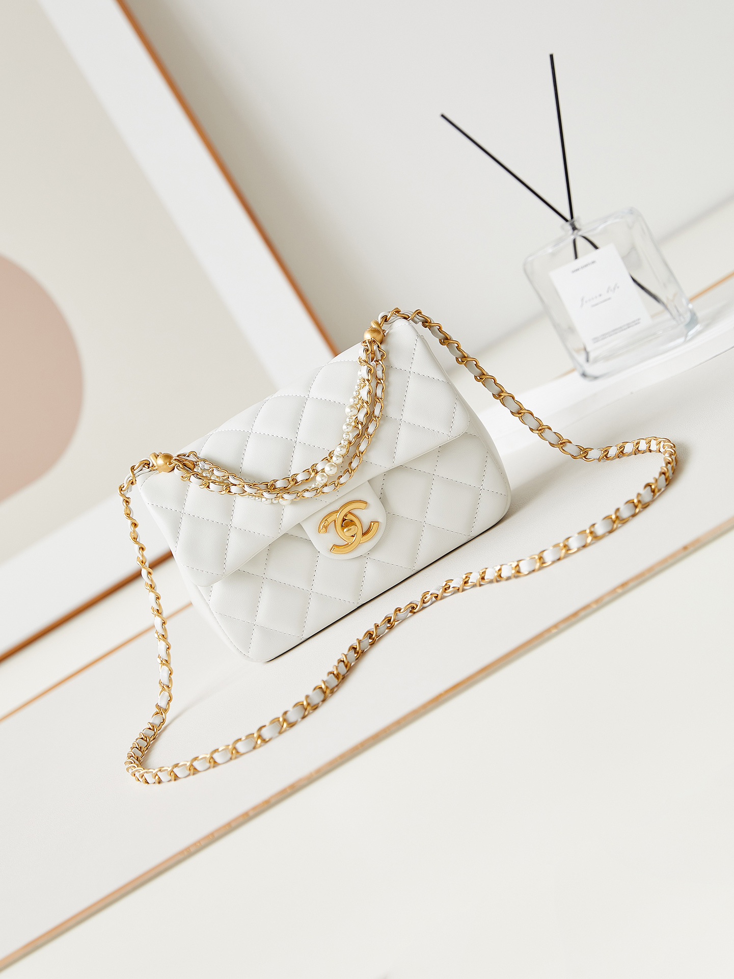 CHANEL 24P Pearl T-Shirt Bag AS4384 14.5x19.5x7.5cm