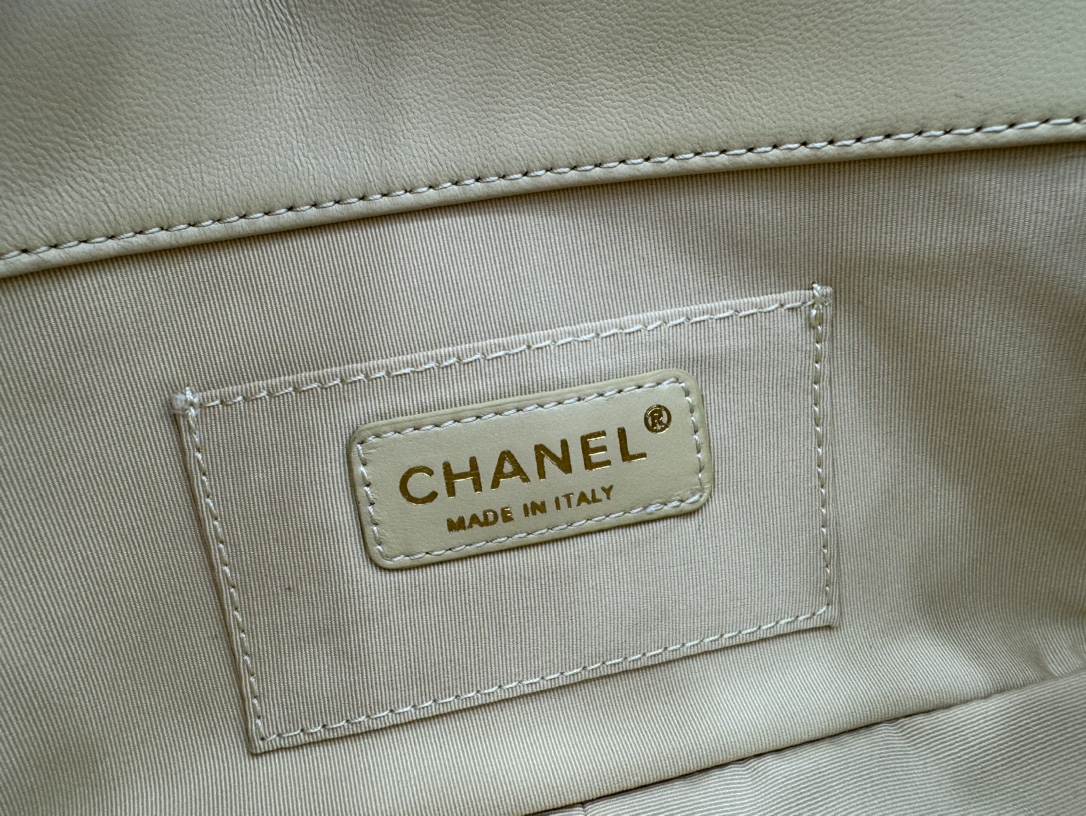 CHANEL Small Flap BagRef. AS4861 B16573 NW779