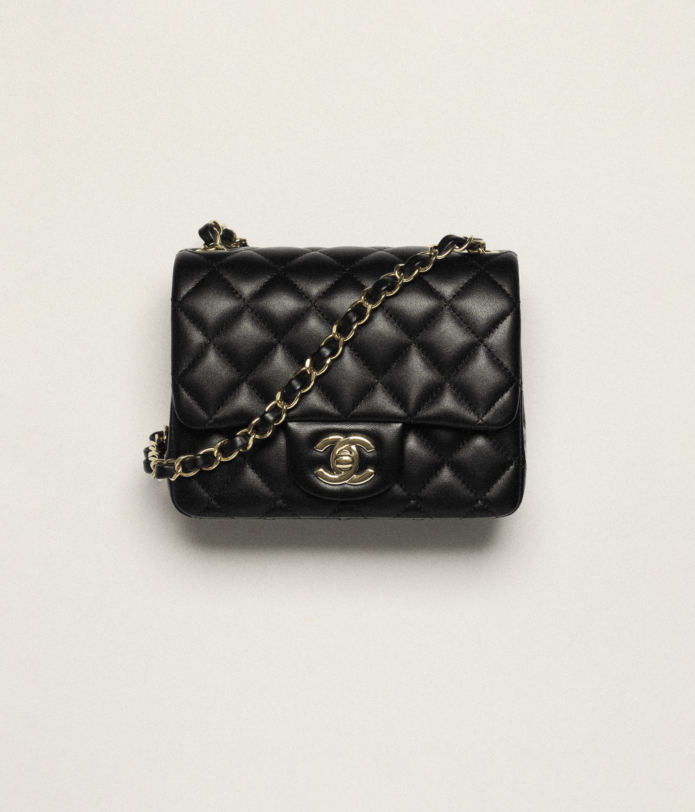 CHANEL Mini Classic HandbagRef. A35200 Y04059 94305